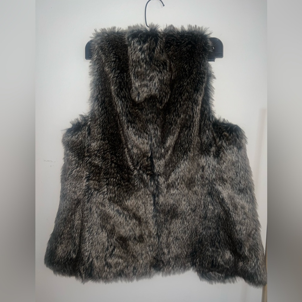 Banana Republic Faux Fur Vest, med - Picture 2 of 2